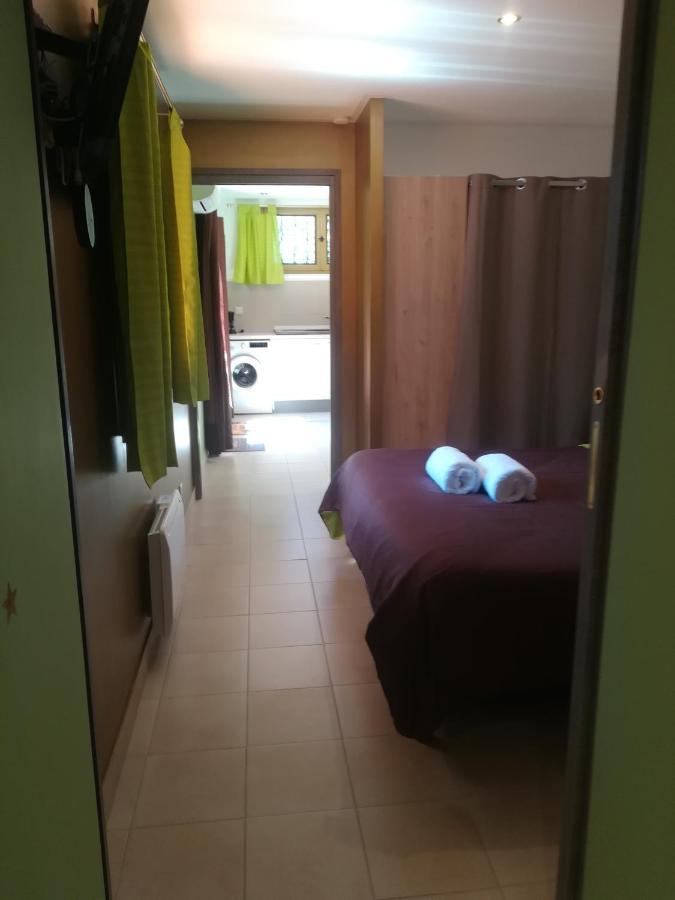 Appartement Avec Jacuzzi Hammam Sauna Privatise Au Rez De Chaussee Ds Maison A Voglans A 2 Kilometres Du Lac Du Bourget En Savoie Entre Chambery Et Aix Les Bains Cure Thermale Стая снимка