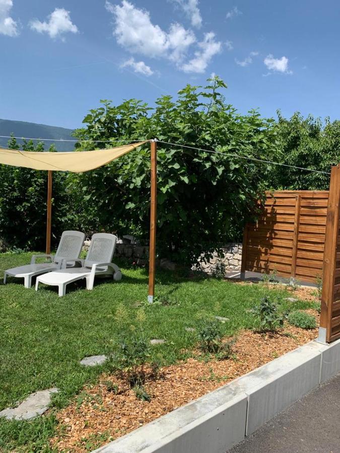Appartement Avec Jacuzzi Hammam Sauna Privatise Au Rez De Chaussee Ds Maison A Voglans A 2 Kilometres Du Lac Du Bourget En Savoie Entre Chambery Et Aix Les Bains Cure Thermale Екстериор снимка